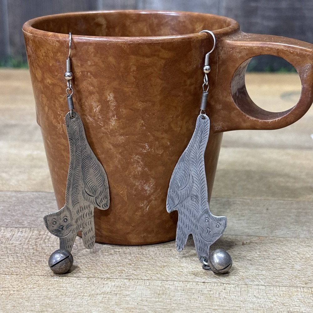 Vintage Silver Tone Cat Dangle Earrings Bells Western Southwestern Kitty